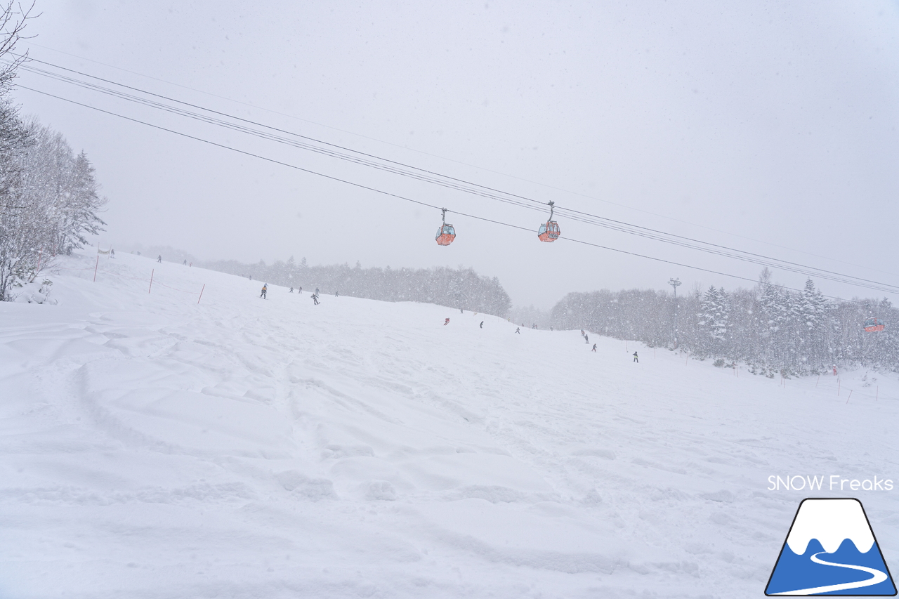 札幌国際スキー場｜只今『積雪』＆『滑走可能エリア』全国No.1！積雪 100cm、ほぼ全コース滑走可能。一気に厳冬期到来のKOKUSAI(^^)/